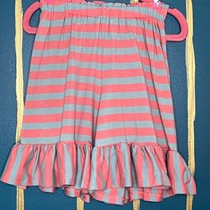 NWT Persnickety Ruffled Grey/Pink Striped Shorts Sz. 4